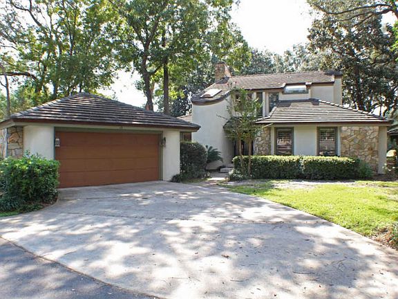 2nd image of 15 Balmoral Dr
