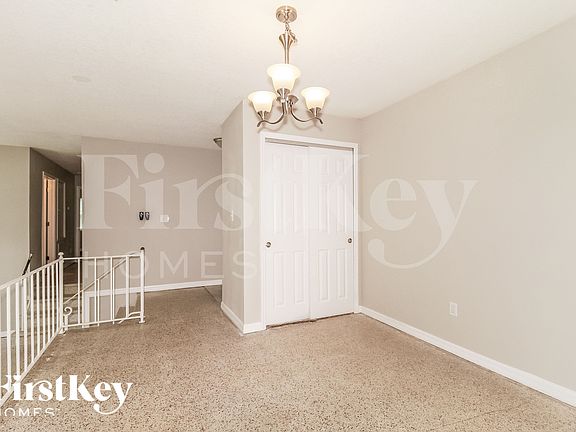 5th image of 1375 W Hartley Cir