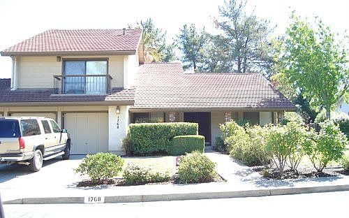 View of the entrance.