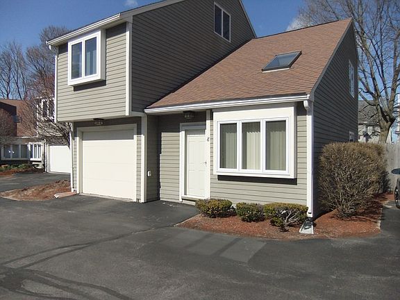2nd image of 210 Centre St Unit 8