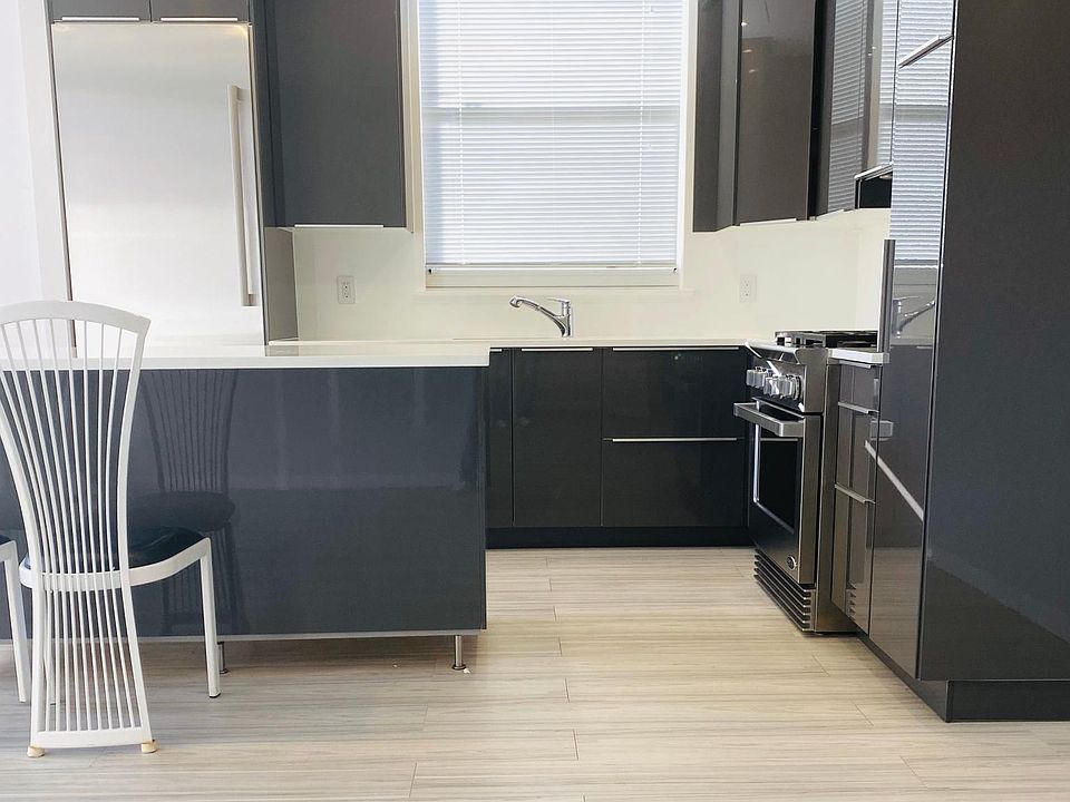 1st image of 50 Oceana Dr W #9