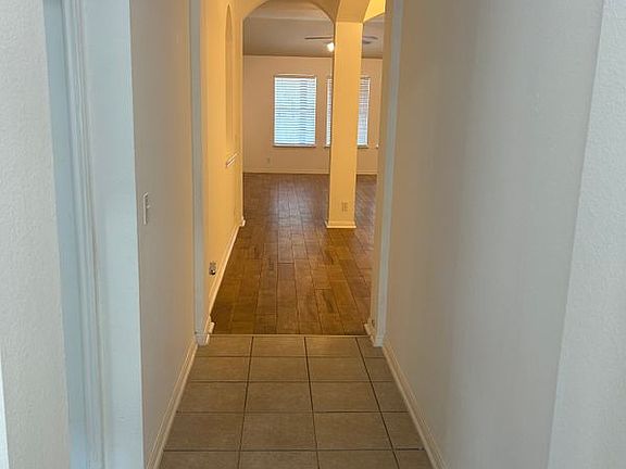 2nd image of 19009 Leigh Ln