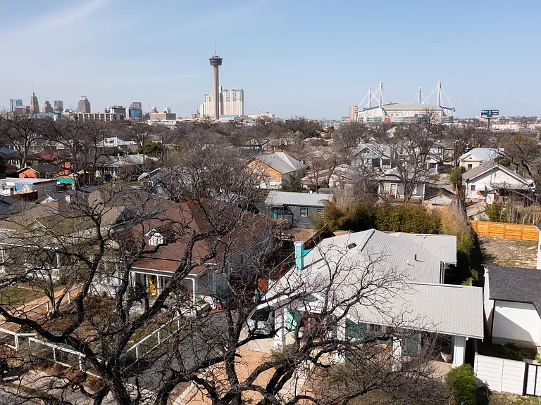 415 Florida St — Photo 21