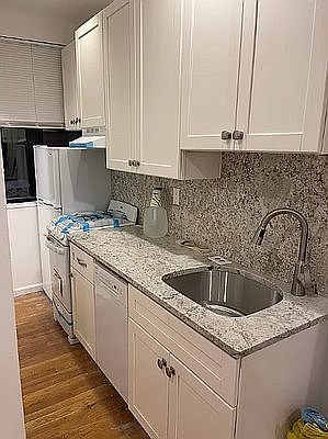 4th image of 57 Clinton St APT 5