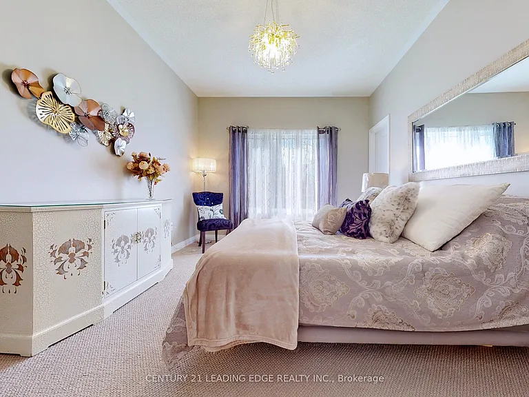 94 Holtby Ct — Photo 20