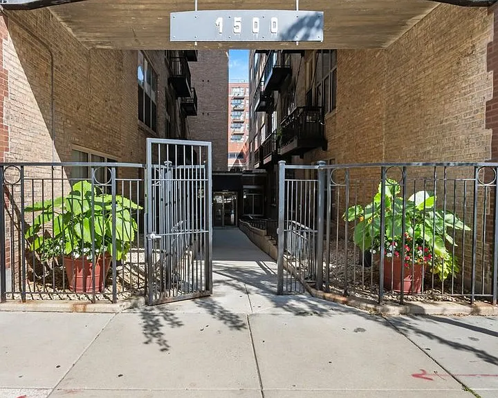 1500 W Monroe St #409 — Photo 20