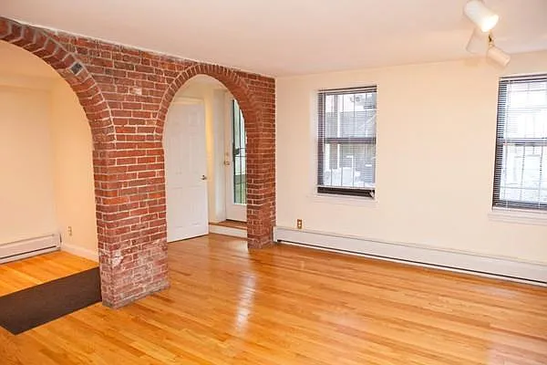 2 bed, 1210 sqft, $3,600 — Photo 4