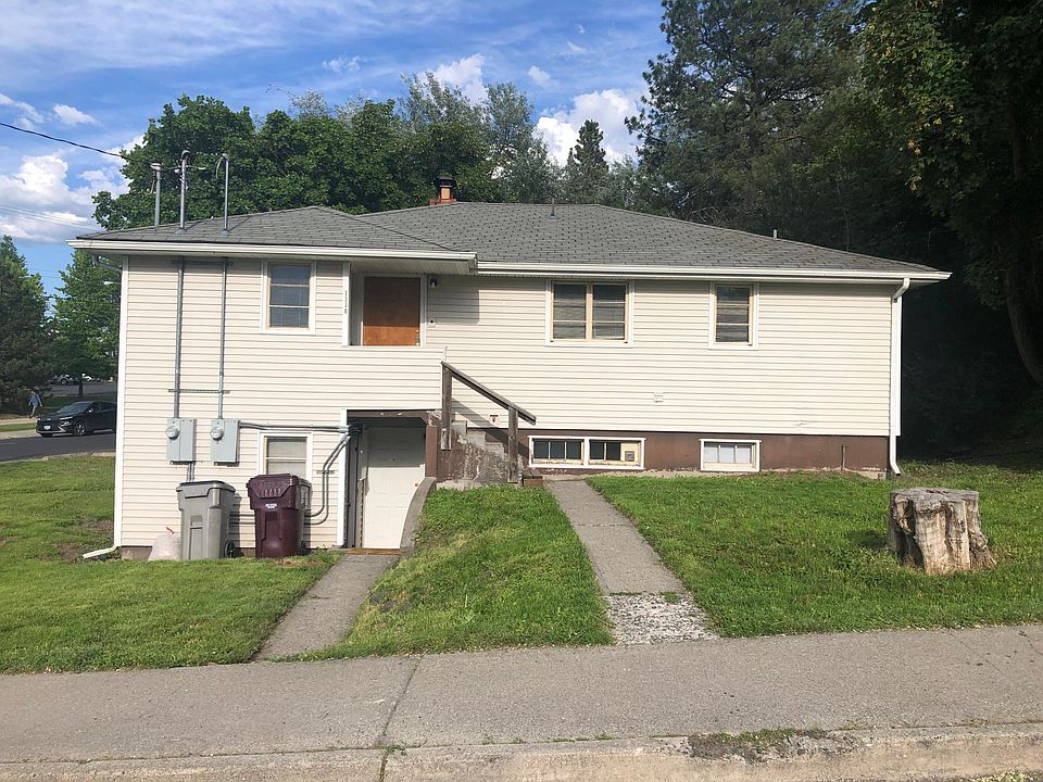 1st image of 1330 NE Hillside Dr