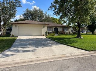 1386 White Cedar Ln, North Fort Myers, FL 33917