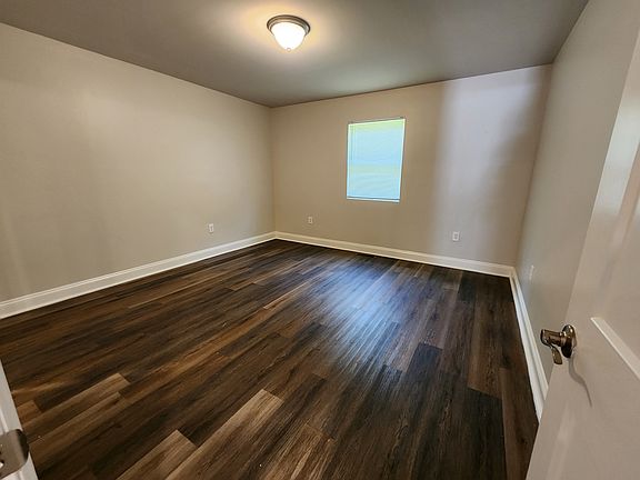 5th image of 414 White Oak St #A