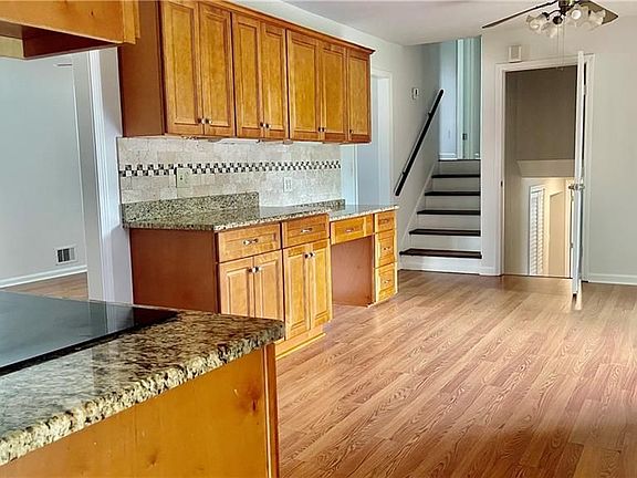 4th image of 886 Killian Hill Rd