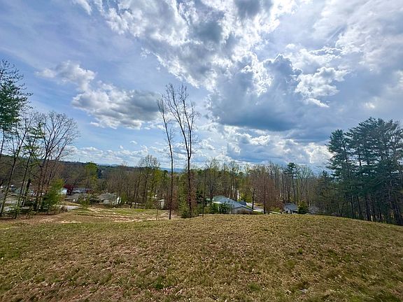 4th image of 237 Greystone Dr