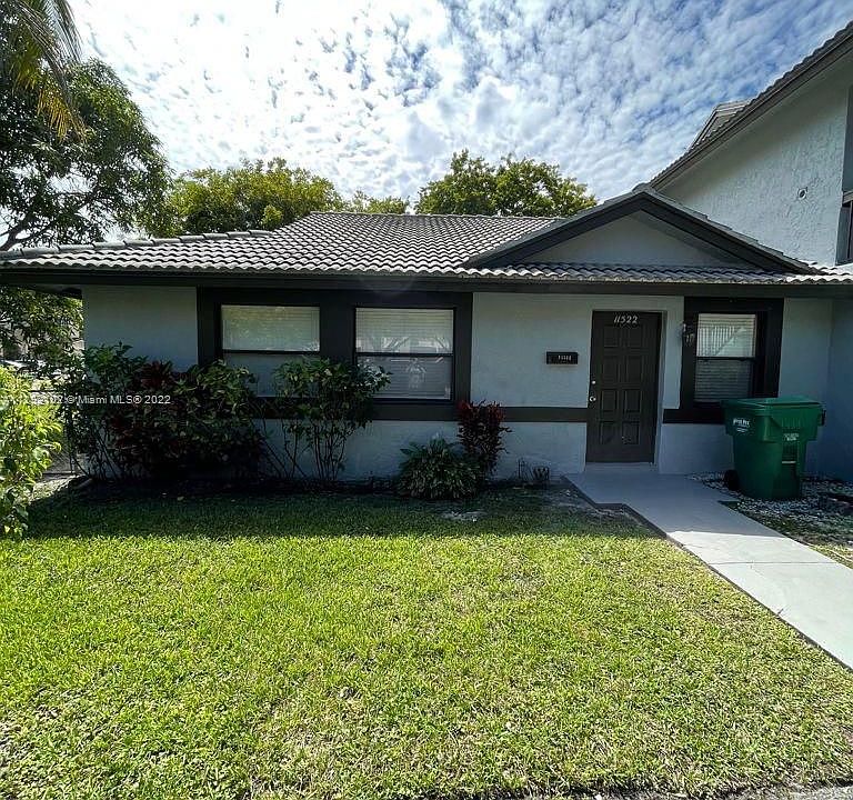 1st image of 11522 NW 45th St #1-3