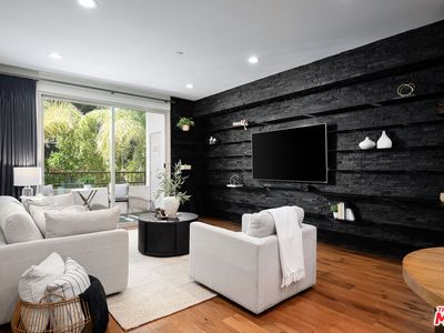 627 Deep Valley Dr APT 211, Rolling Hills Estates, CA, 90274