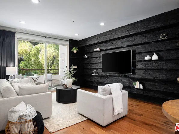 627 Deep Valley Dr APT 211, Rolling Hills Estates, CA 90274