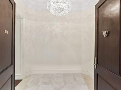 2724 Peachtree Rd NW APT 202, Atlanta, GA, 30305