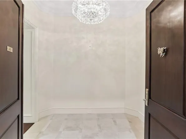 2724 Peachtree Rd NW APT 202, Atlanta, GA 30305