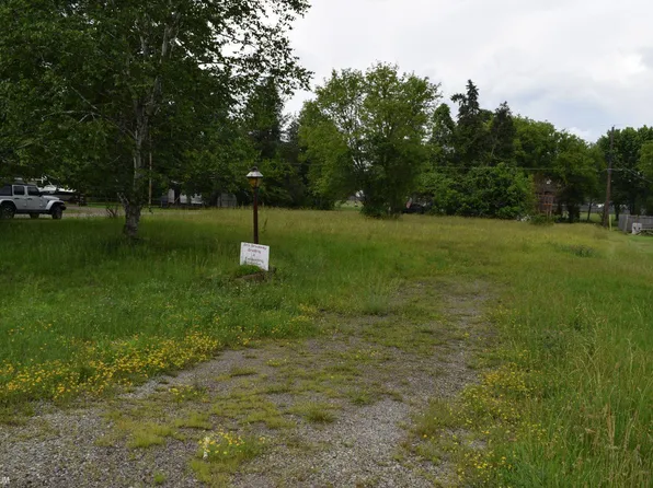 6372 Lapeer Rd, North Street, MI 48049