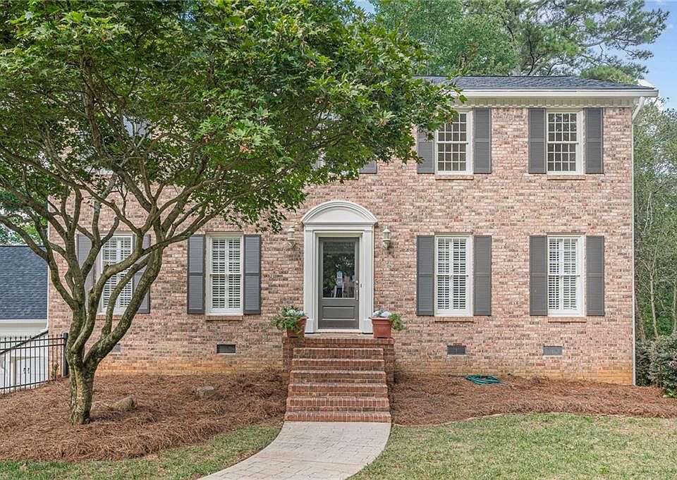 1st image of 3191 Normandy Cir NE