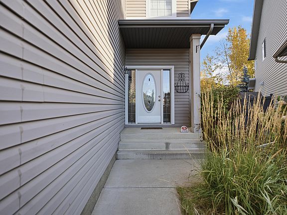 4th image of 4616 209th St NW