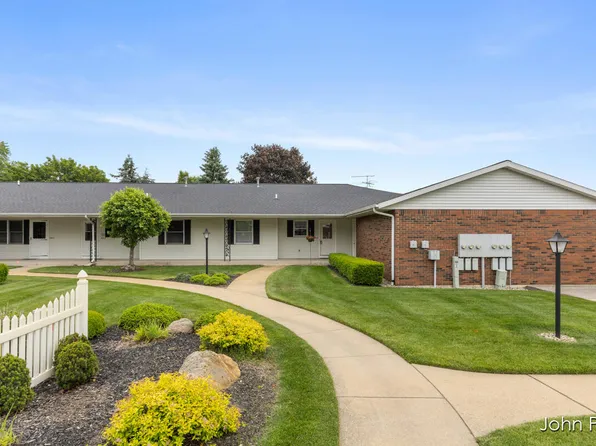 2913 N Wentward Ct, Hudsonville, MI 49426