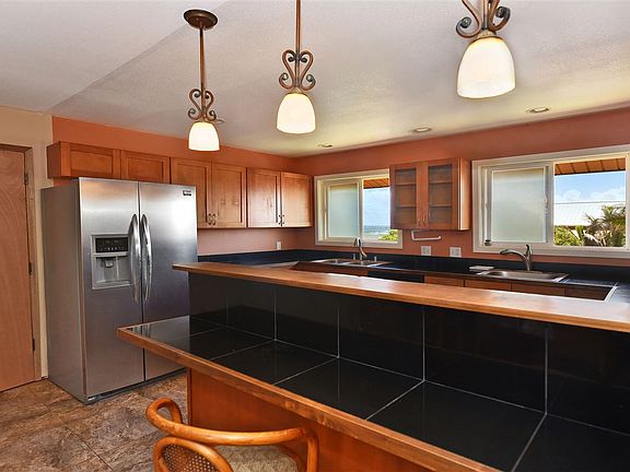 4th image of 557 Kaikoo St
