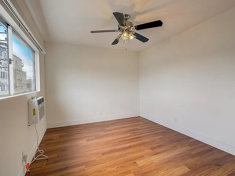 1800 Prosser Ave #10 — Photo 15