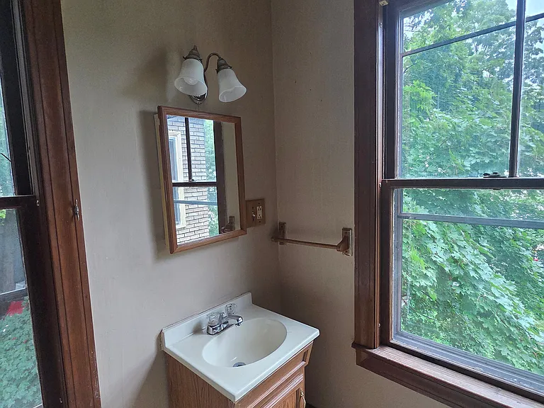 271 Nashua St — Photo 8