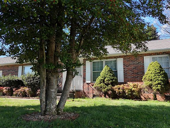 5th image of 3109 Avondale Ave