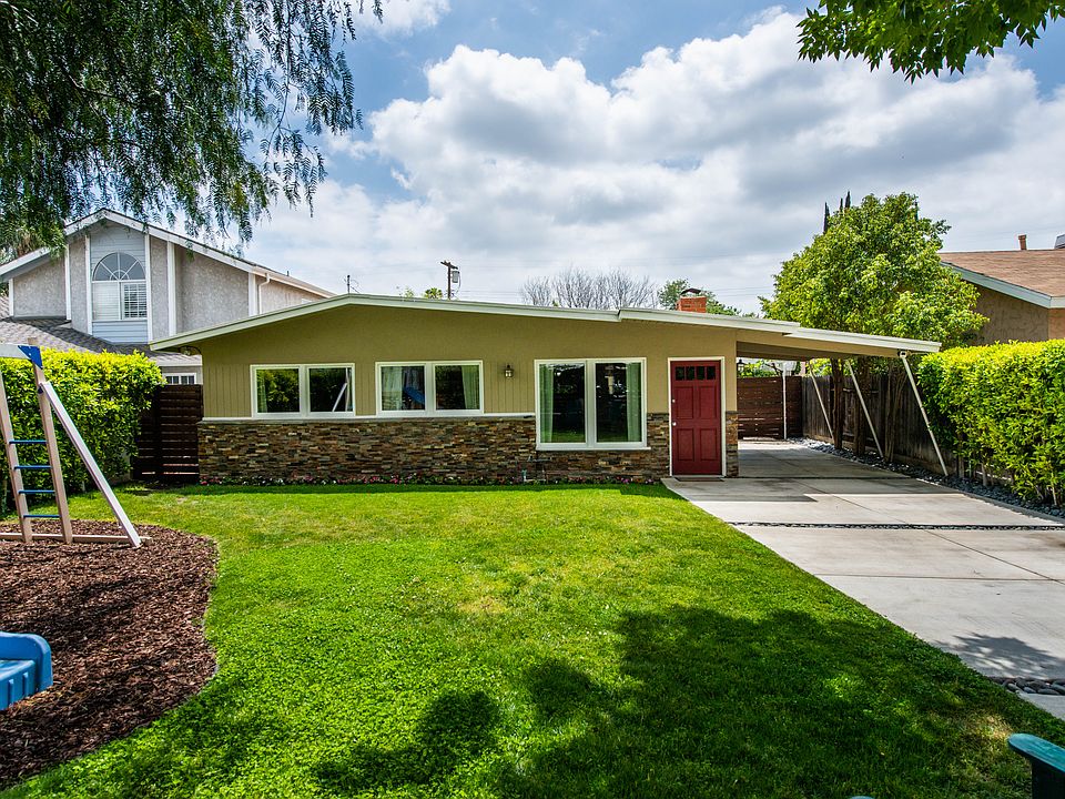 1st image of 22528 Dolorosa St