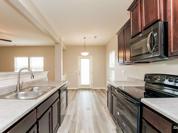 2nd image of 701 Falls Ln