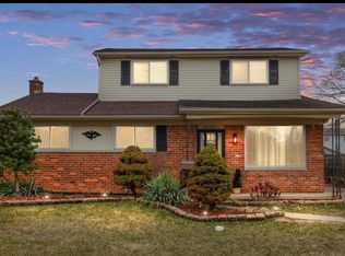 30233 Hayes Rd, Warren, MI 48088