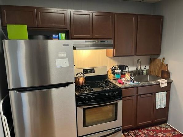 203 Bridge St Floor 1