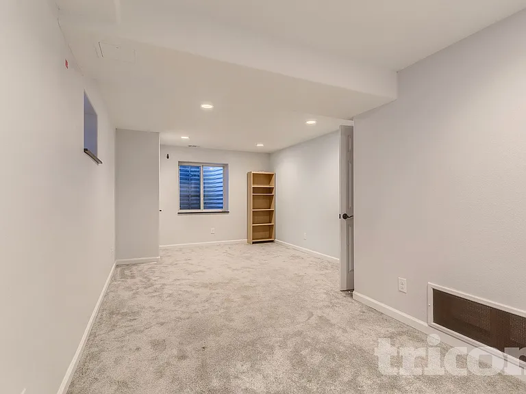 19206 E Clear Creek Pl — Photo 8