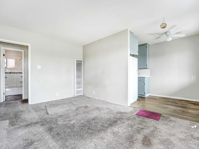 11722 S Budlong Ave #7 — Photo 5