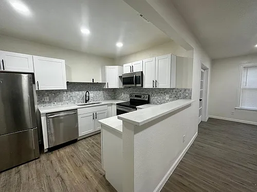 5934 Victor St Photo 1