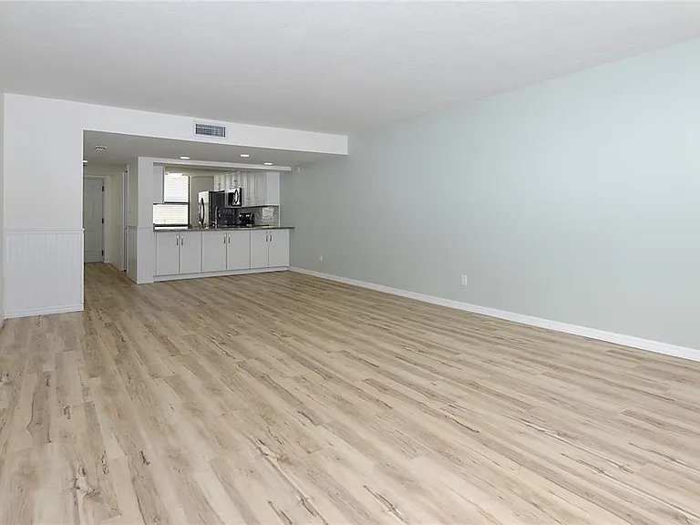 300 Woodette Dr #604 — Photo 17