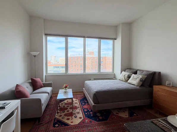 1510 Lexington Avenue image 1 of 21