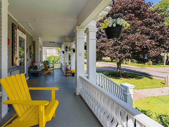3rd image of 156 Summer St