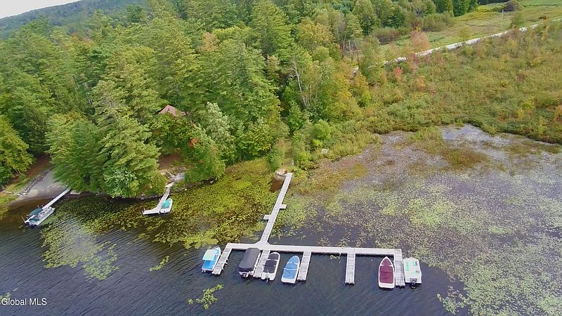 5th image of 44 Brant Lake Estates Road
