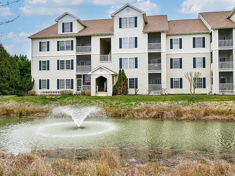 4100 Sand Piper Dr #4105 — Photo 3