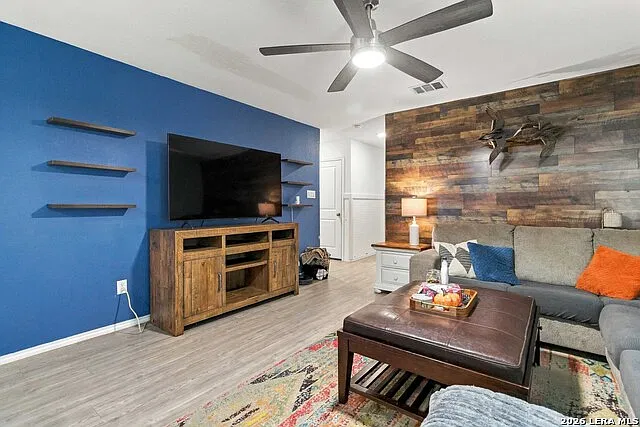 3 bed, 2.0 bath, 1216 sqft, $1,600 — Photo 3