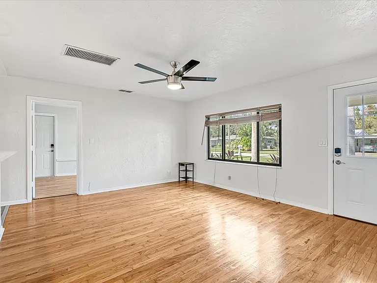 1540 Alhambra Dr #A — Photo 10