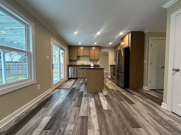 3rd image of 8384 Inspiration Ave