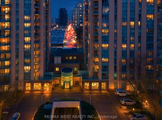 22 Olive Ave #216, Toronto, ON M2N 7G6