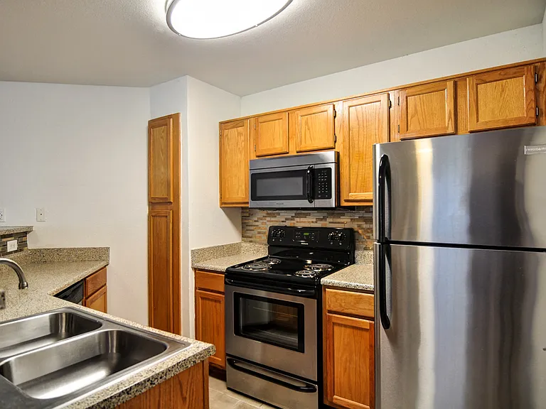Residences at Bear Creek — Photo 7