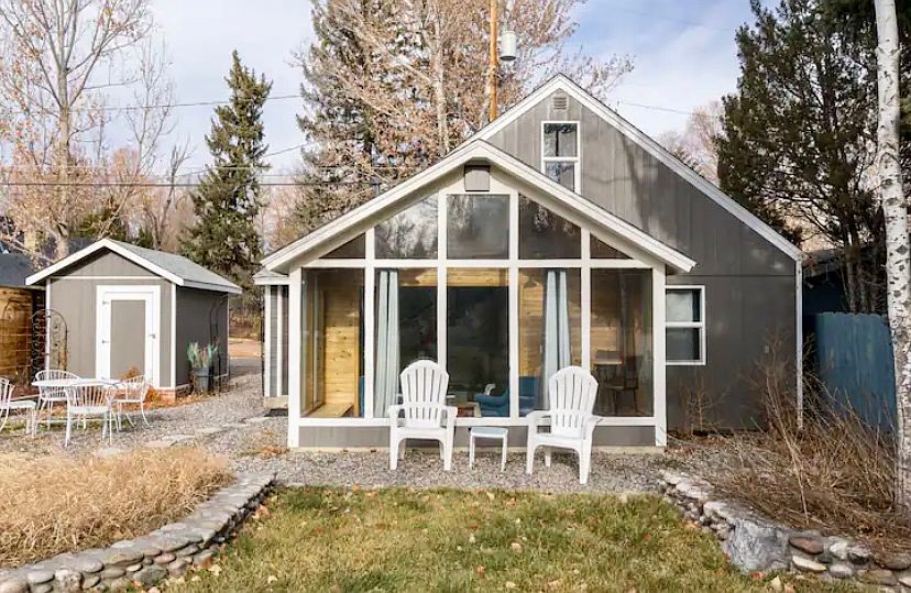 1st image of 505 Parkhill Dr