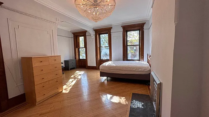 Rented by Brooklyn Consulate LLC | media 19