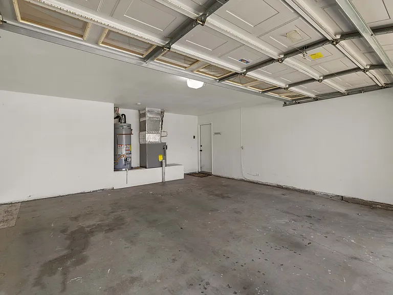 39523 Chalfont Ln — Photo 15