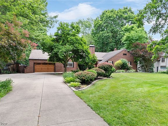 4th image of 443 Merriman Rd